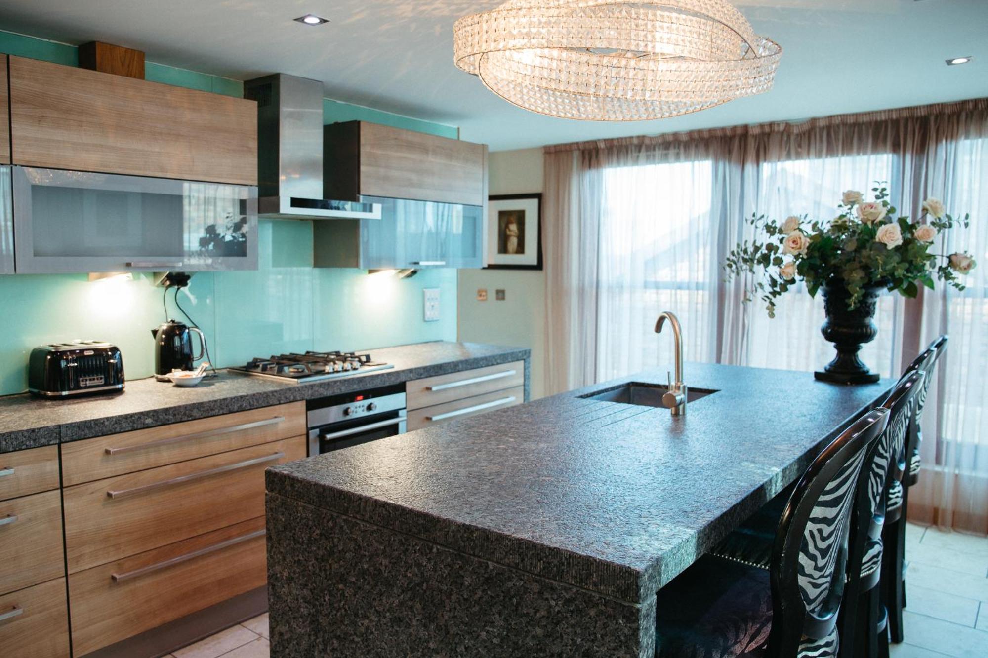 Executive Penthouse Apartment