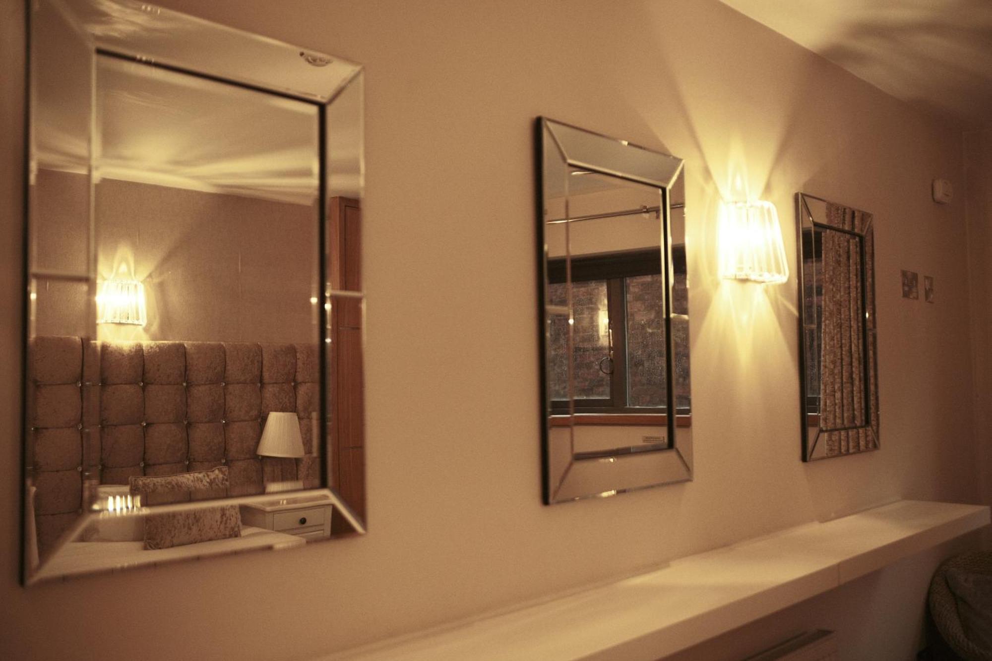 Large Superior 2 Bedroom Apartment